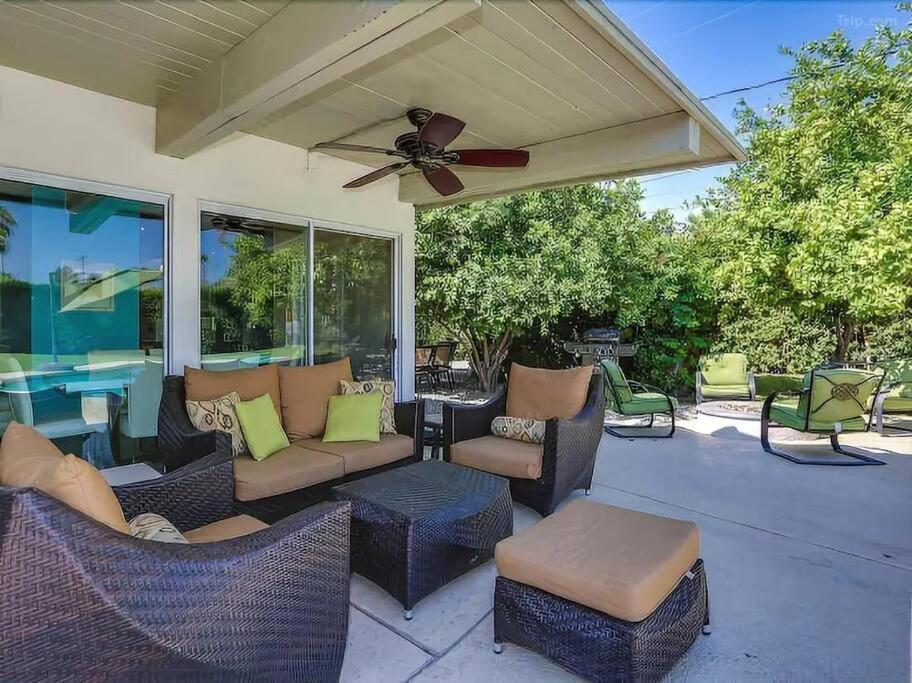 Serene 4 Bed 3 Bath Heated Pool Natural Backyard Heart Of ปาล์มสปริงส์ ภายนอก รูปภาพ