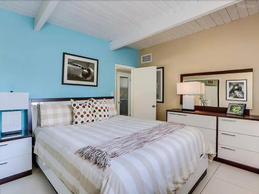 Serene 4 Bed 3 Bath Heated Pool Natural Backyard Heart Of ปาล์มสปริงส์ ภายนอก รูปภาพ